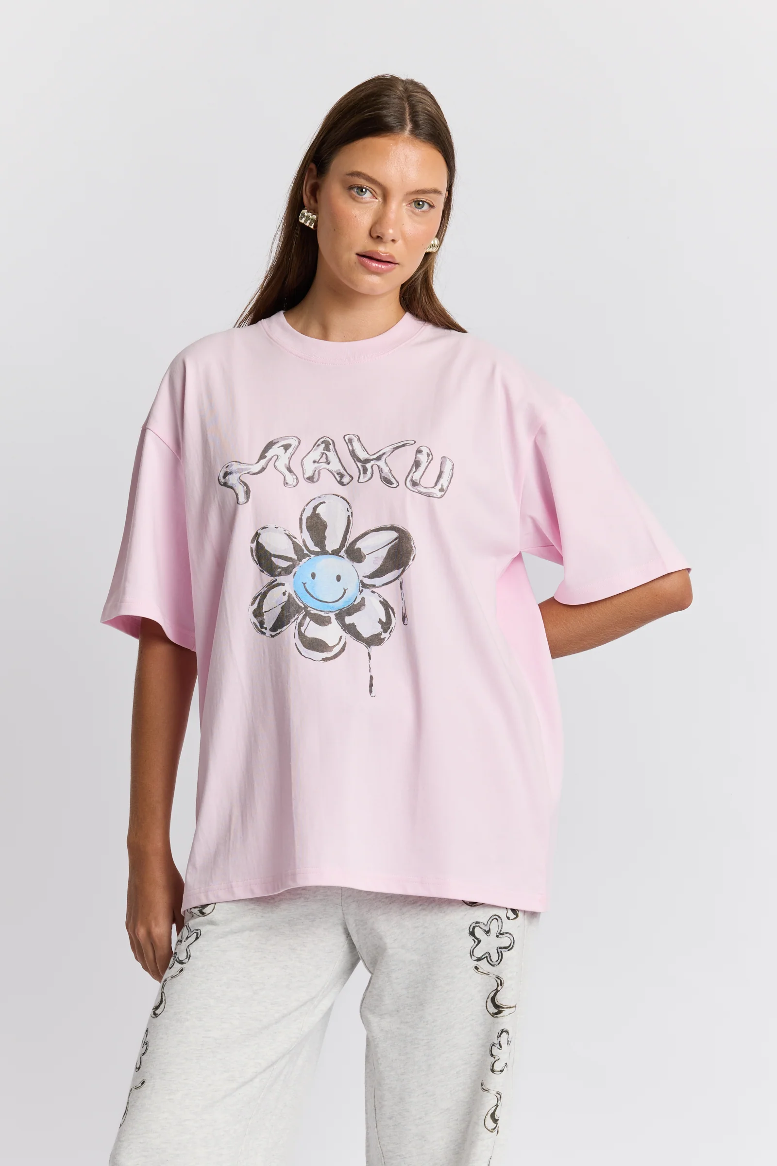 Smiley Flower Oversize Tee - Image 3