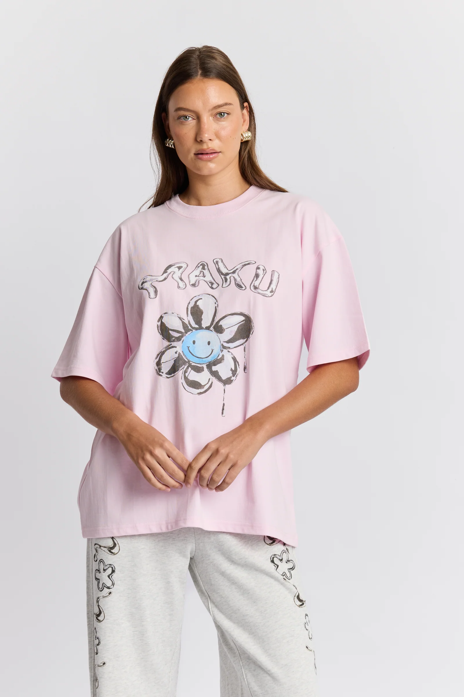 Smiley Flower Oversize Tee - Image 4
